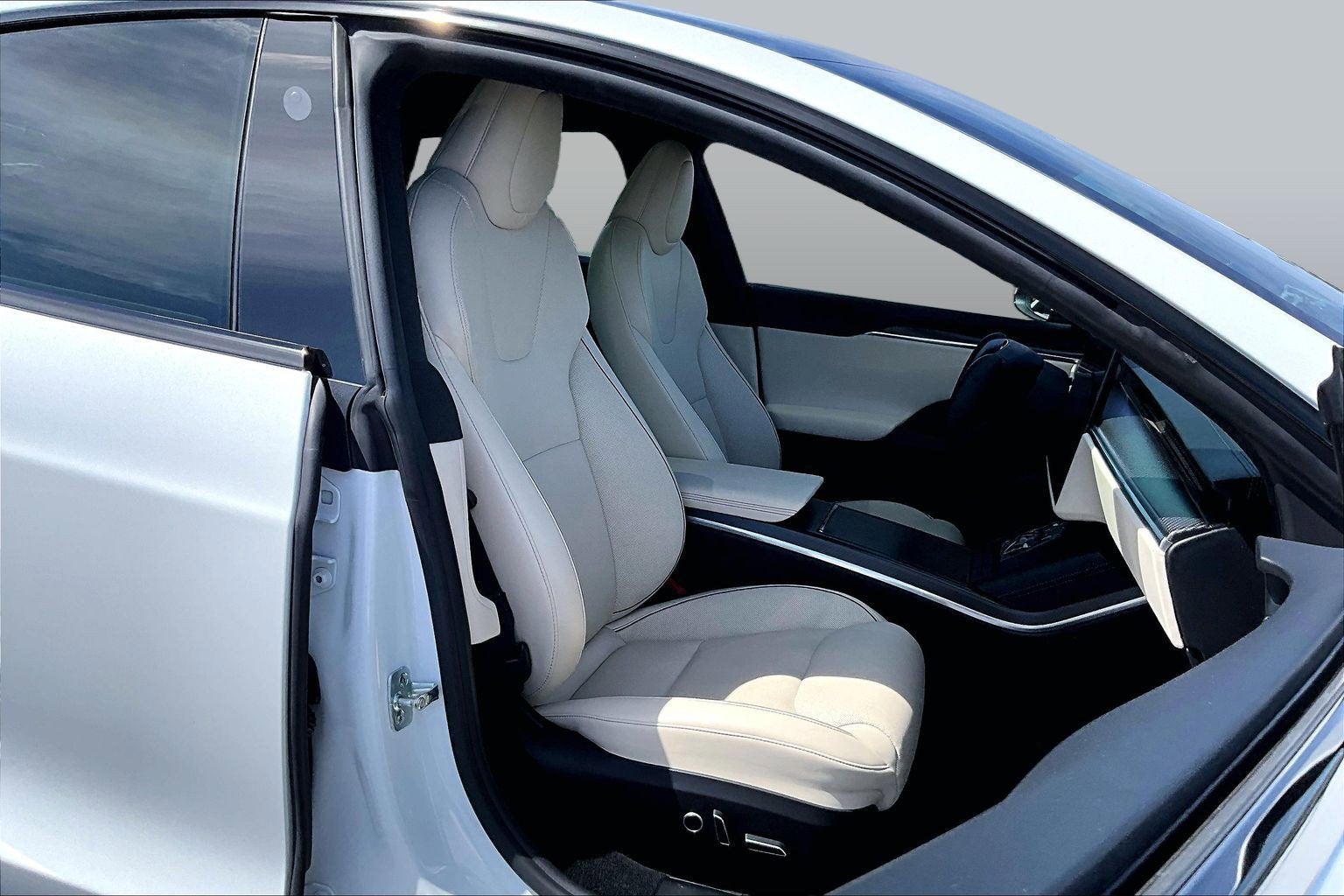 2021 Tesla Model S Plaid