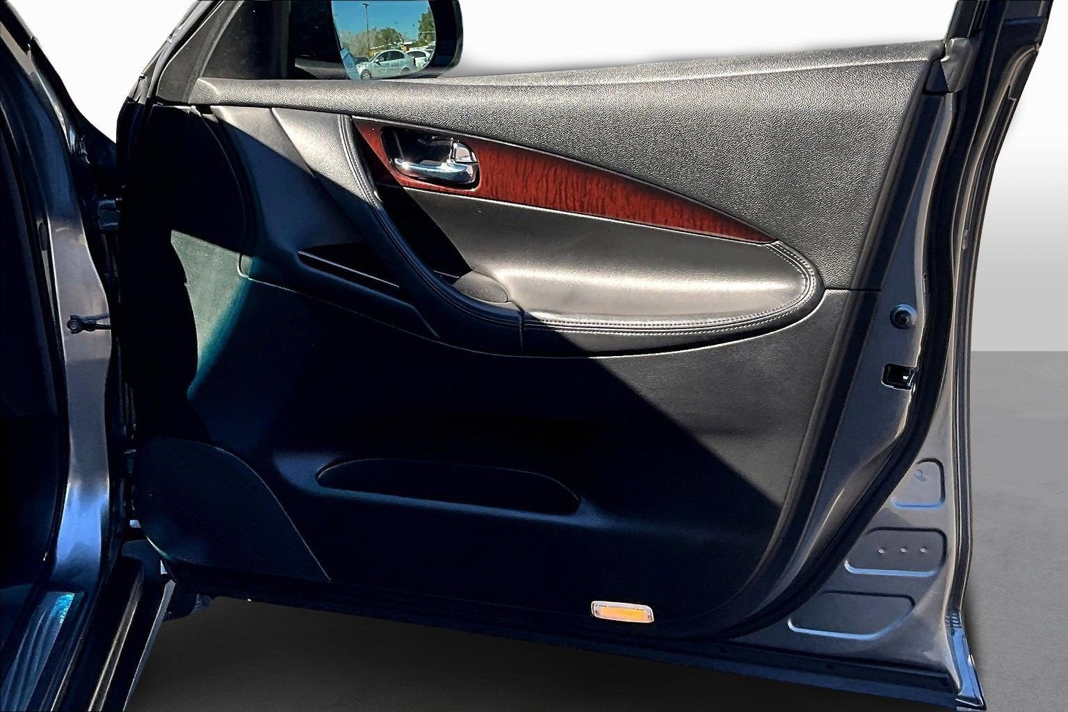 2017 INFINITI QX50 Base