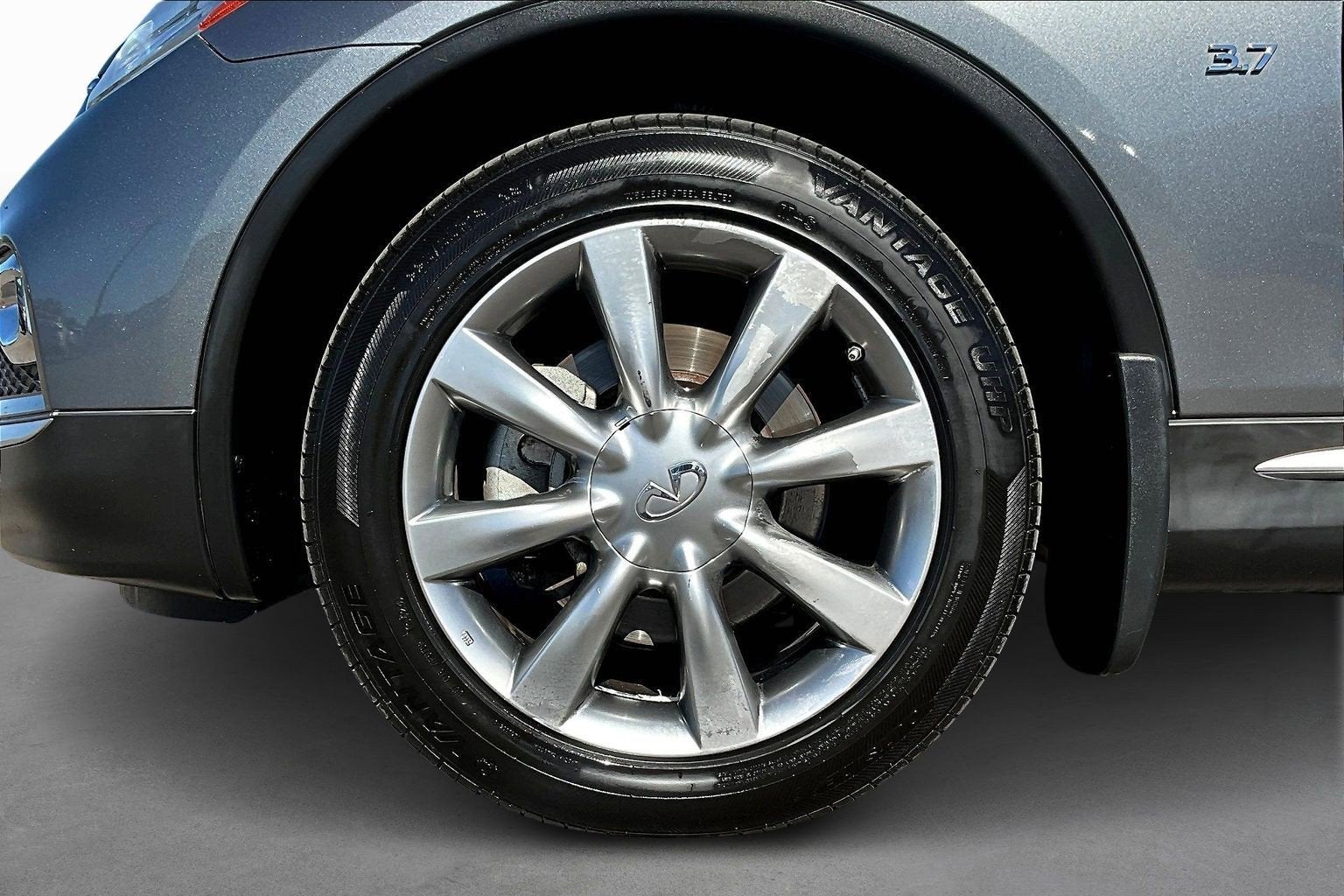 2017 INFINITI QX50 Base