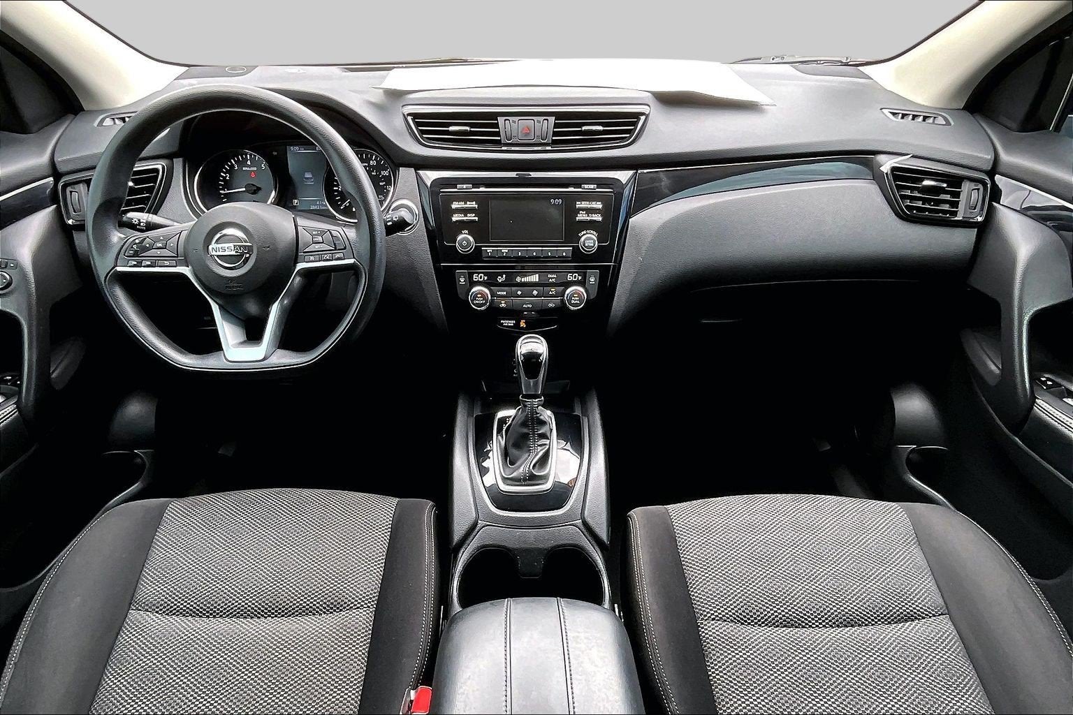 2017 Nissan Rogue Sport SV
