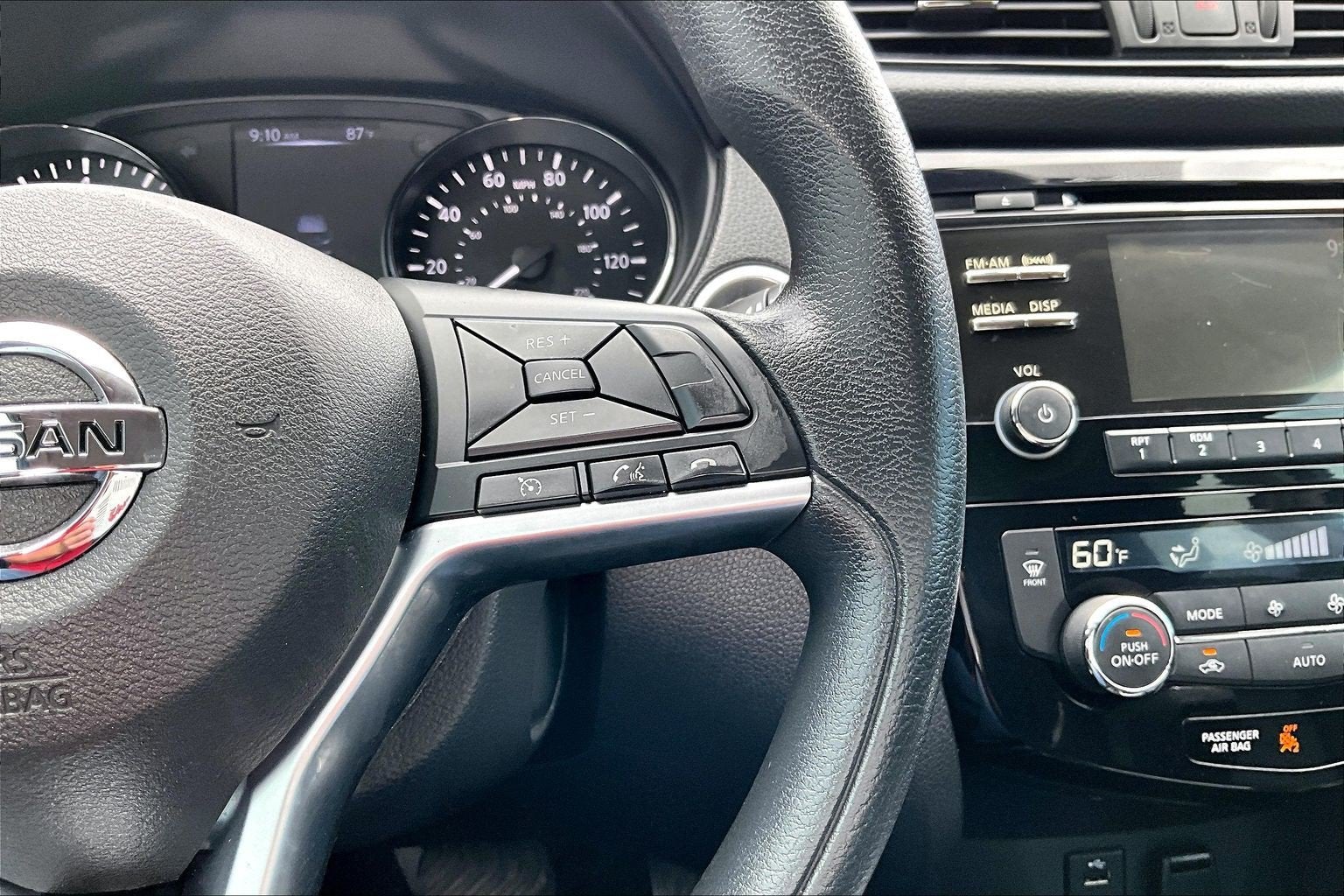 2017 Nissan Rogue Sport SV