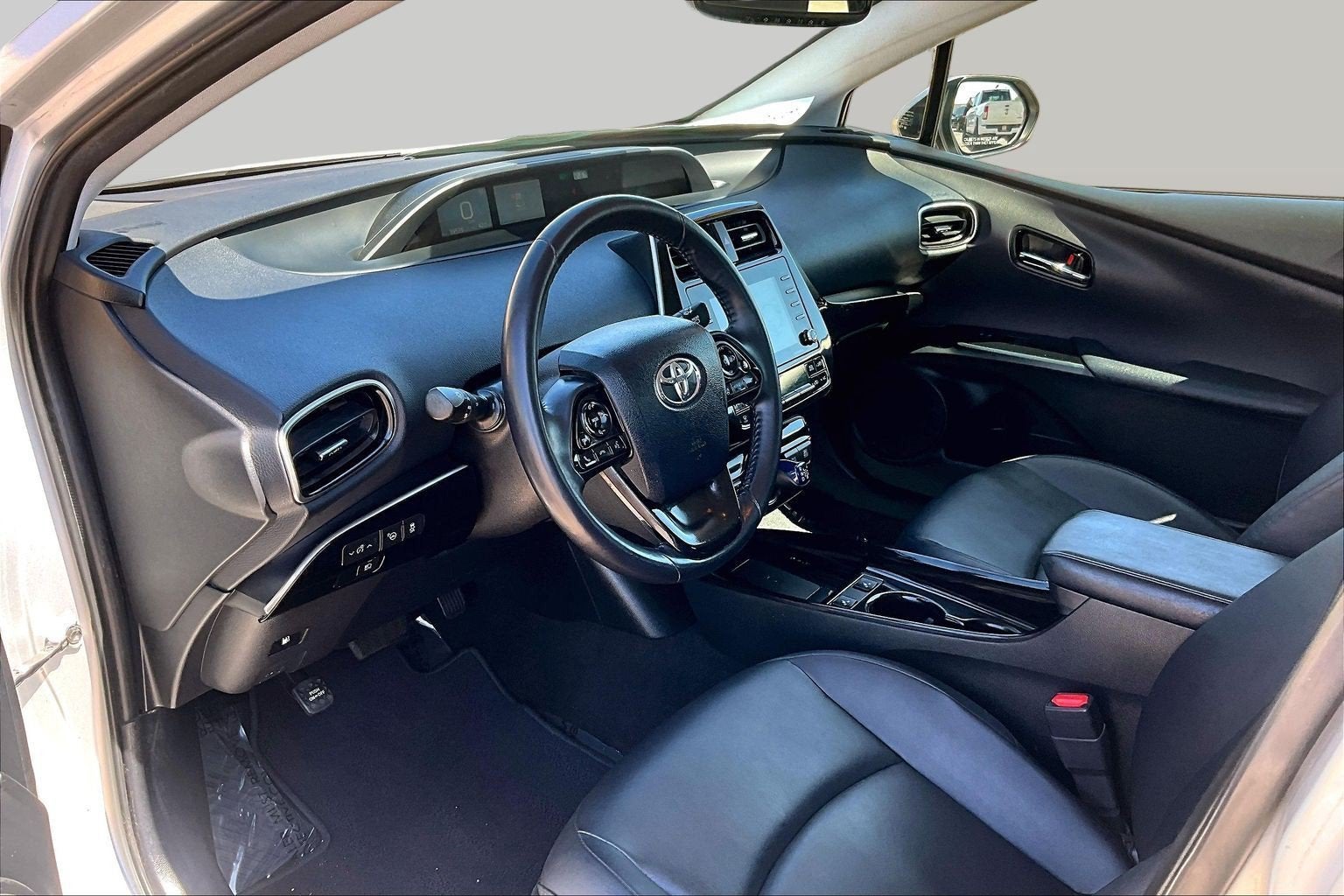 2022 Toyota Prius XLE