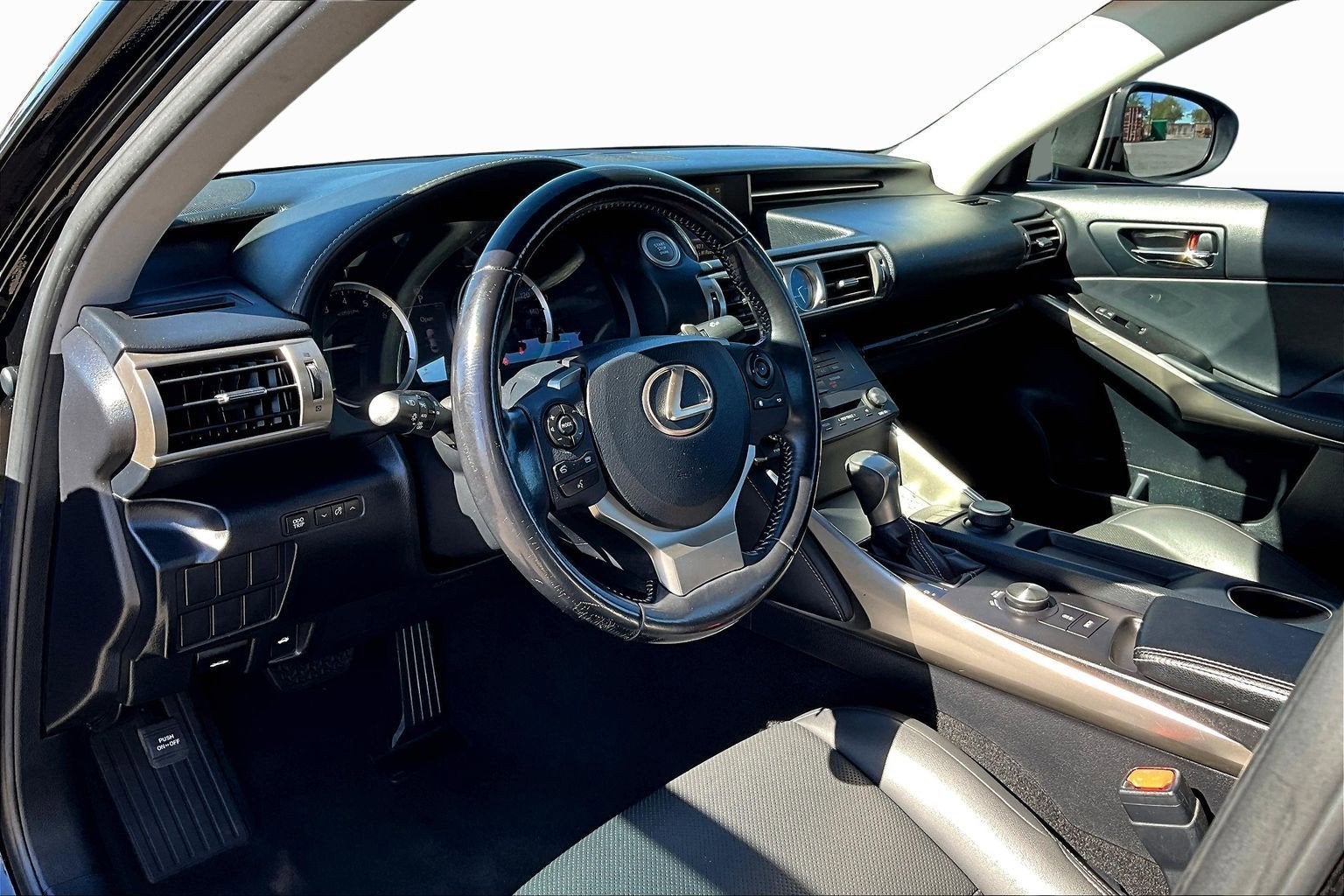 2016 Lexus IS 200t 200t