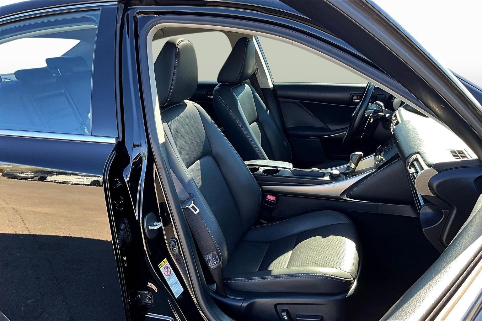 2016 Lexus IS 200t 200t