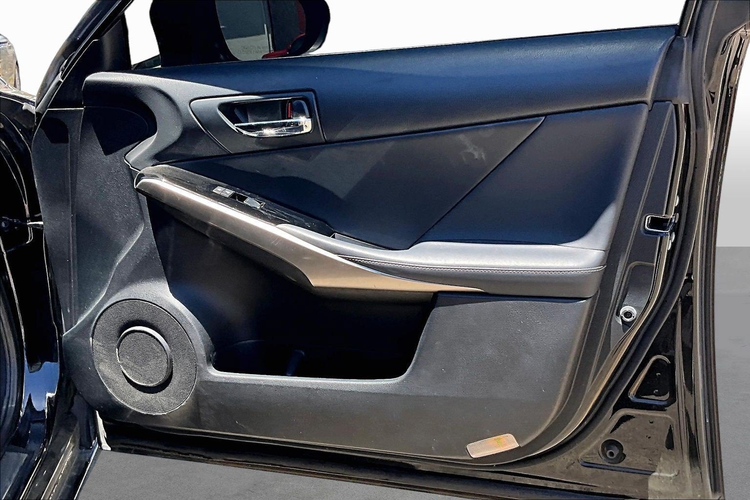 2016 Lexus IS 300 - Photo 18