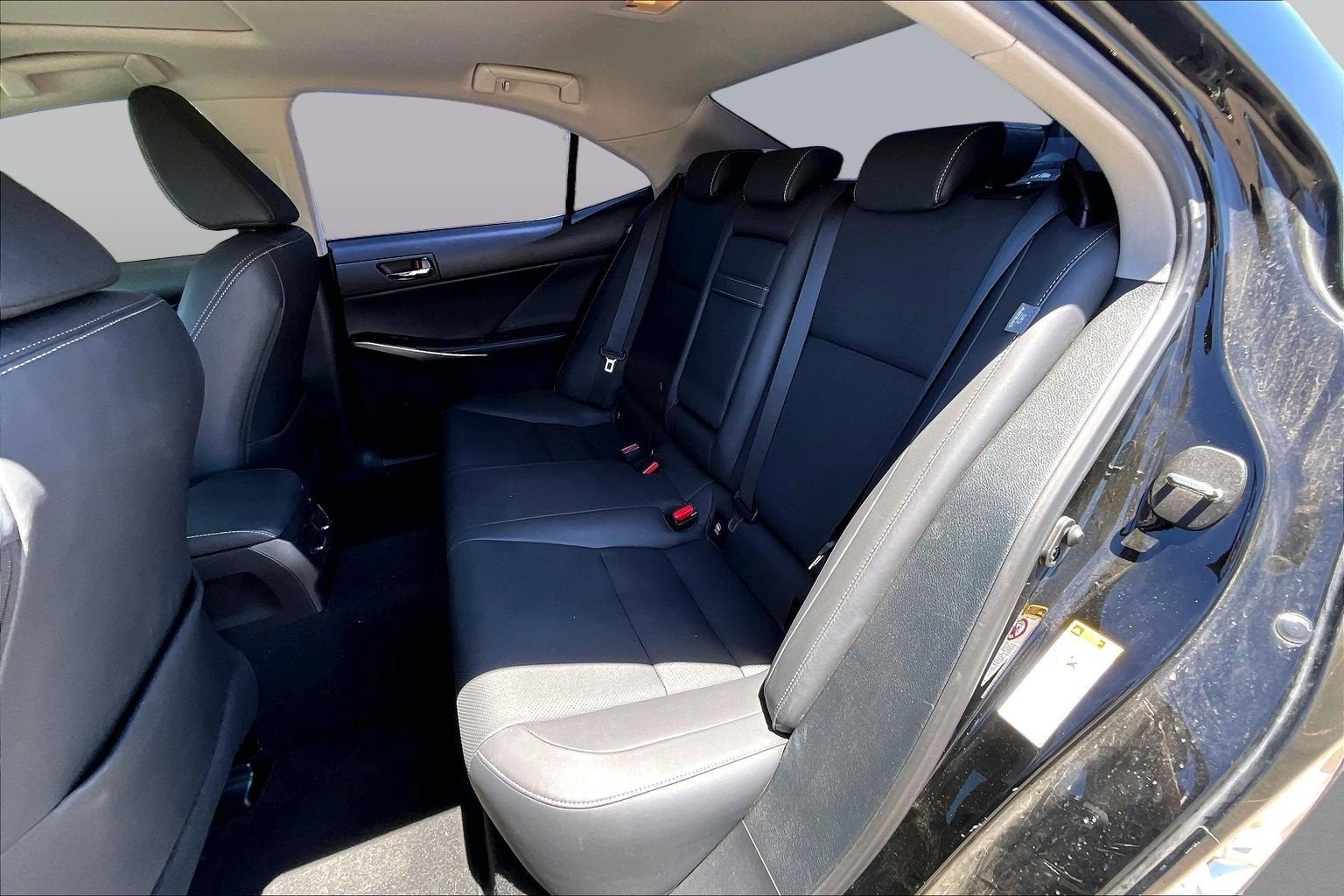 2016 Lexus IS 300 - Photo 25