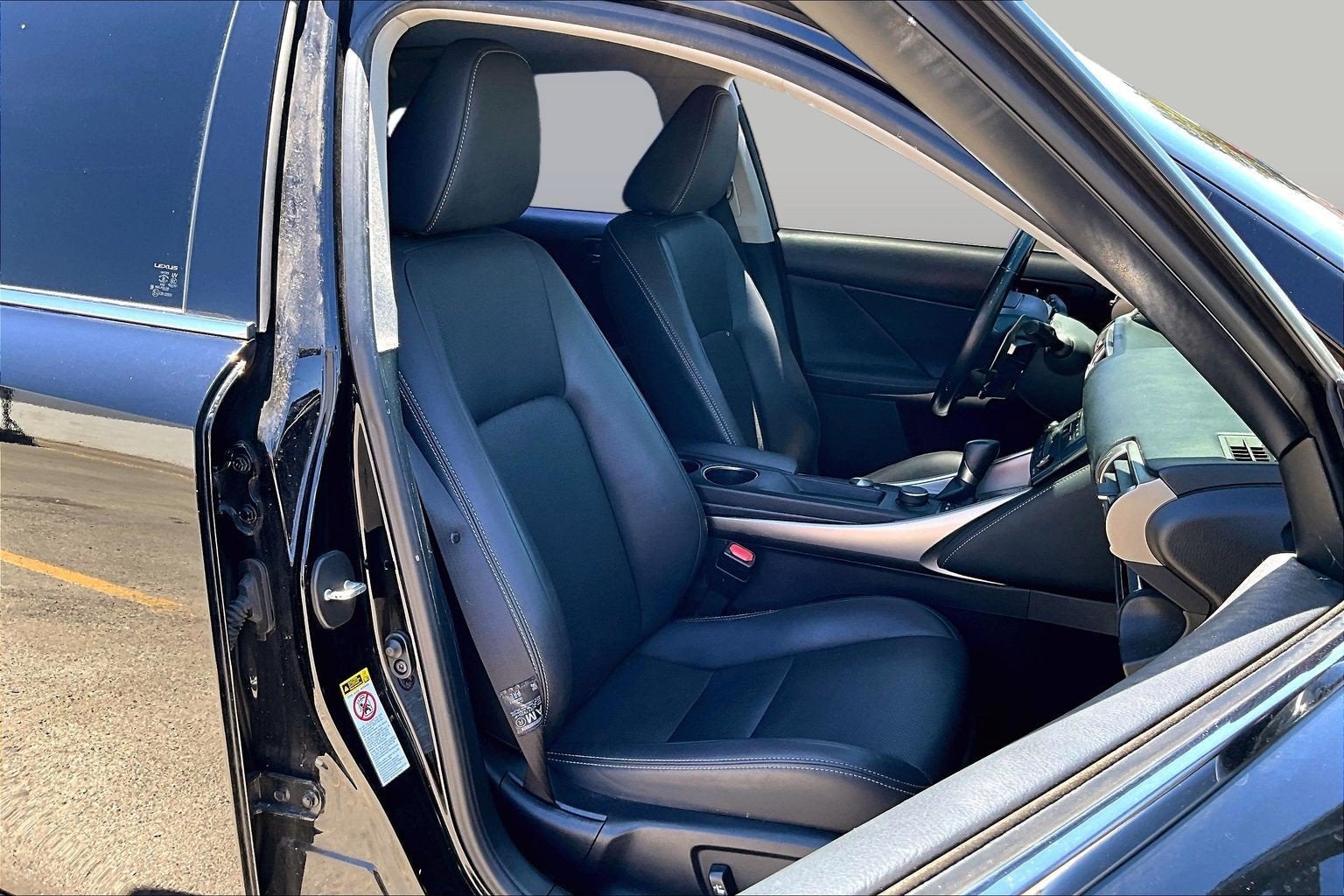 2016 Lexus IS 300 - Photo 7