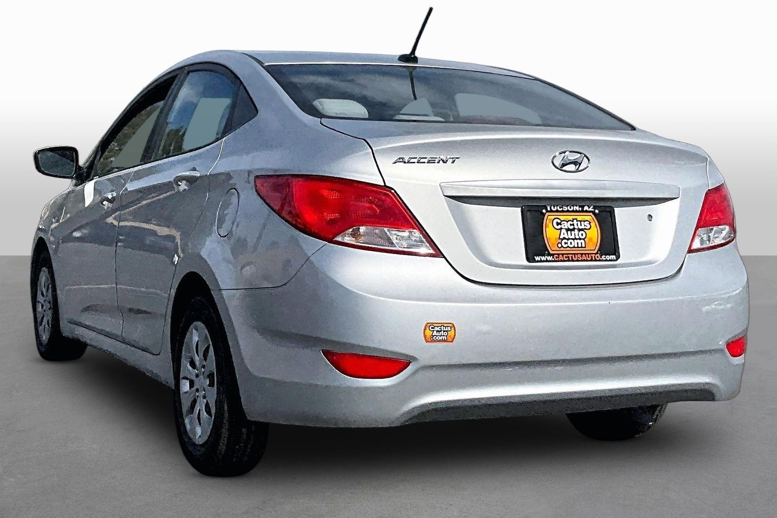 2016 Hyundai Accent SE - Photo 10