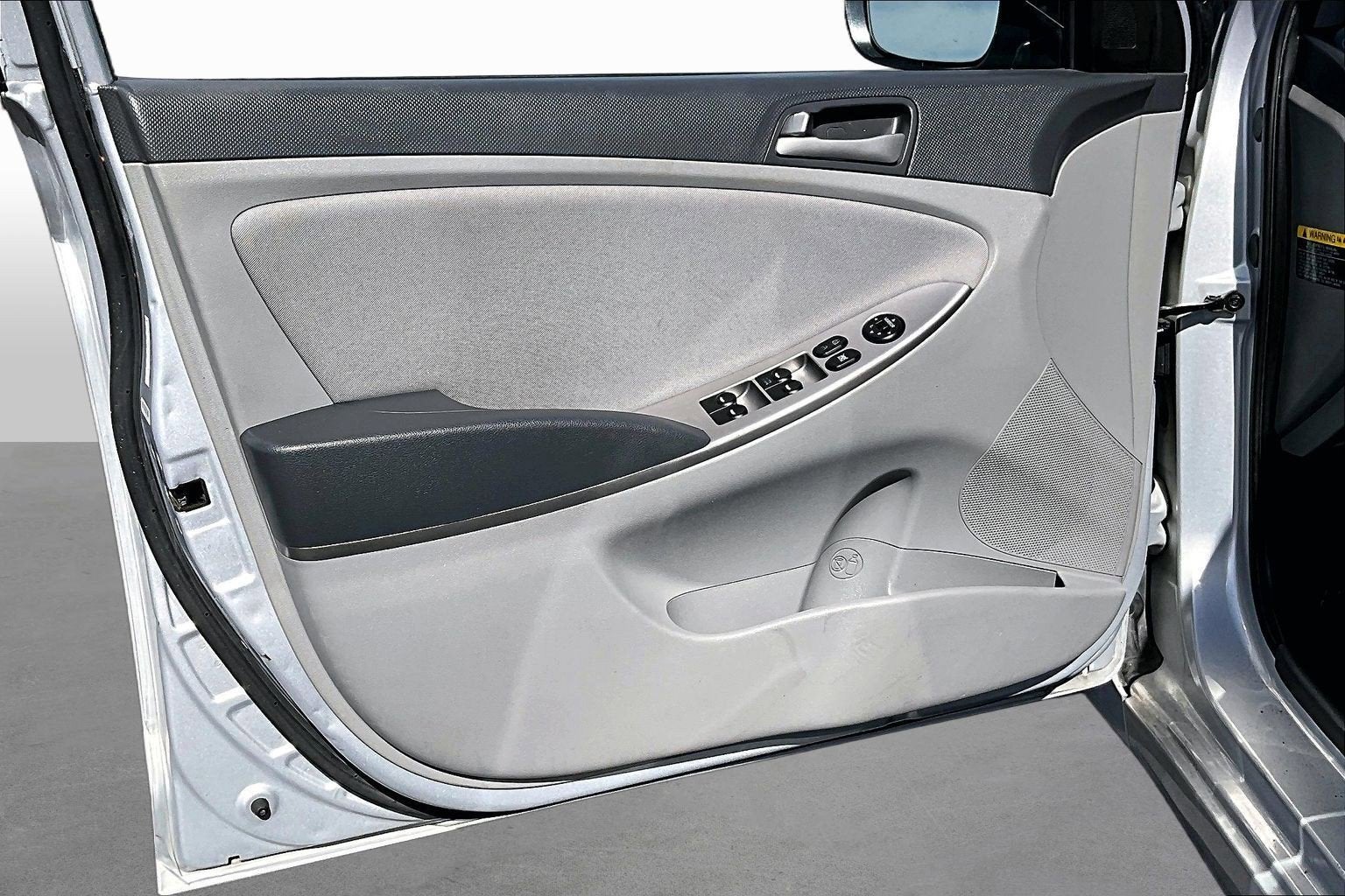 2016 Hyundai Accent SE - Photo 15