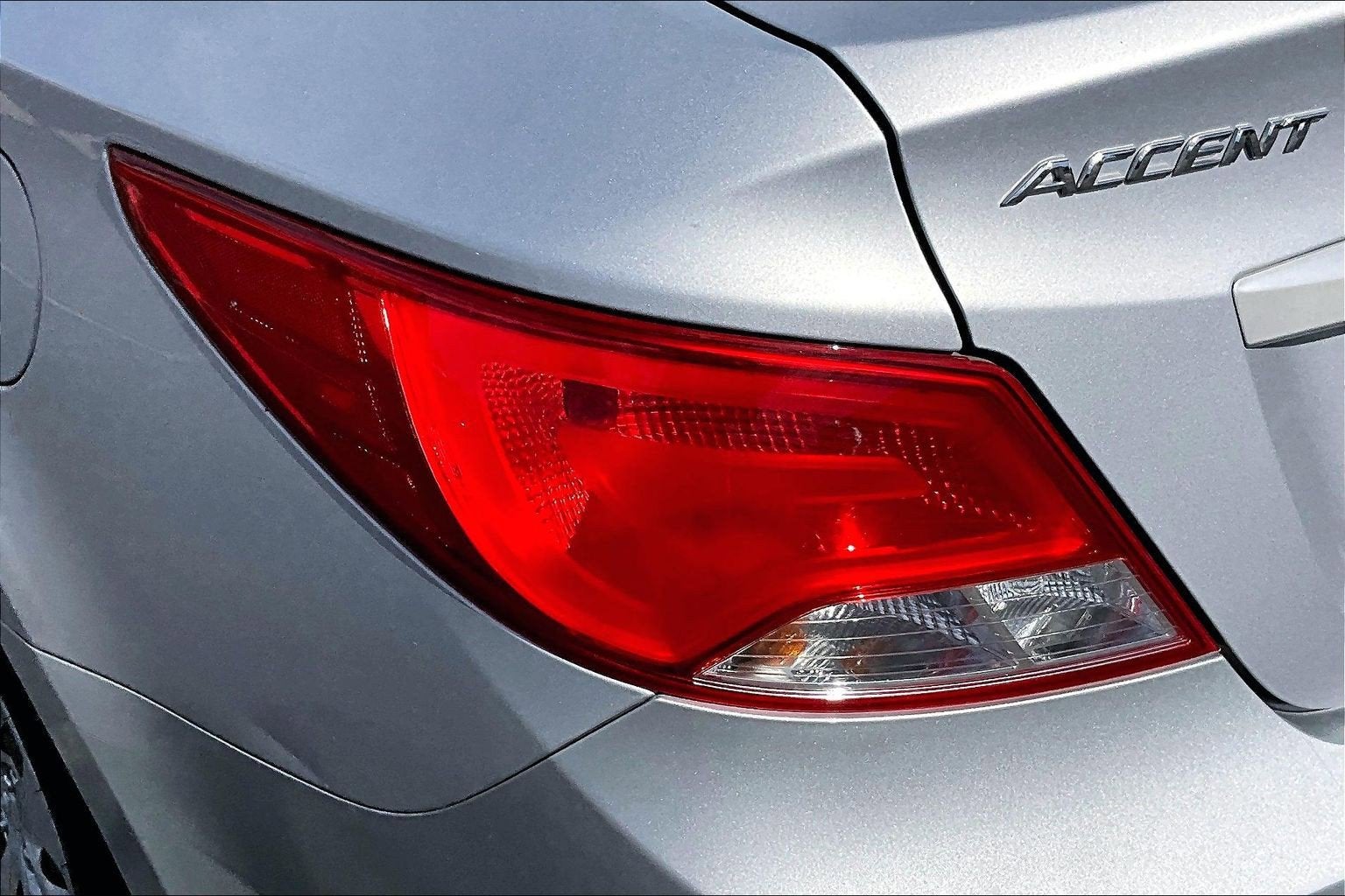 2016 Hyundai Accent SE - Photo 24