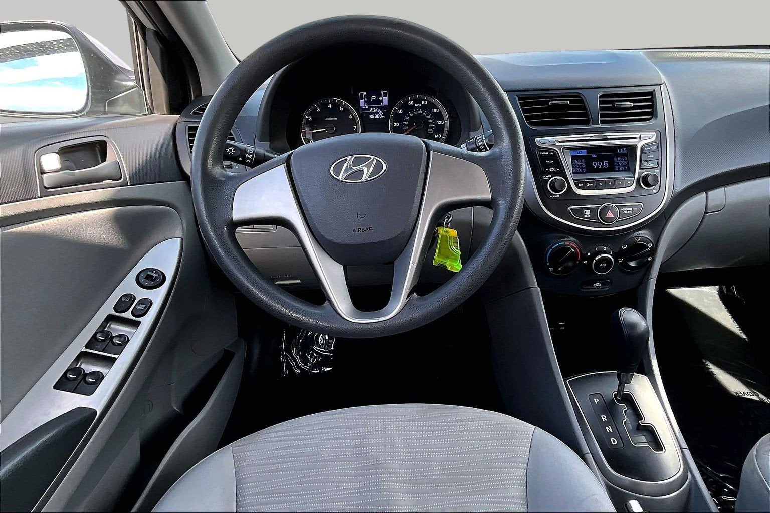 2016 Hyundai Accent SE - Photo 5