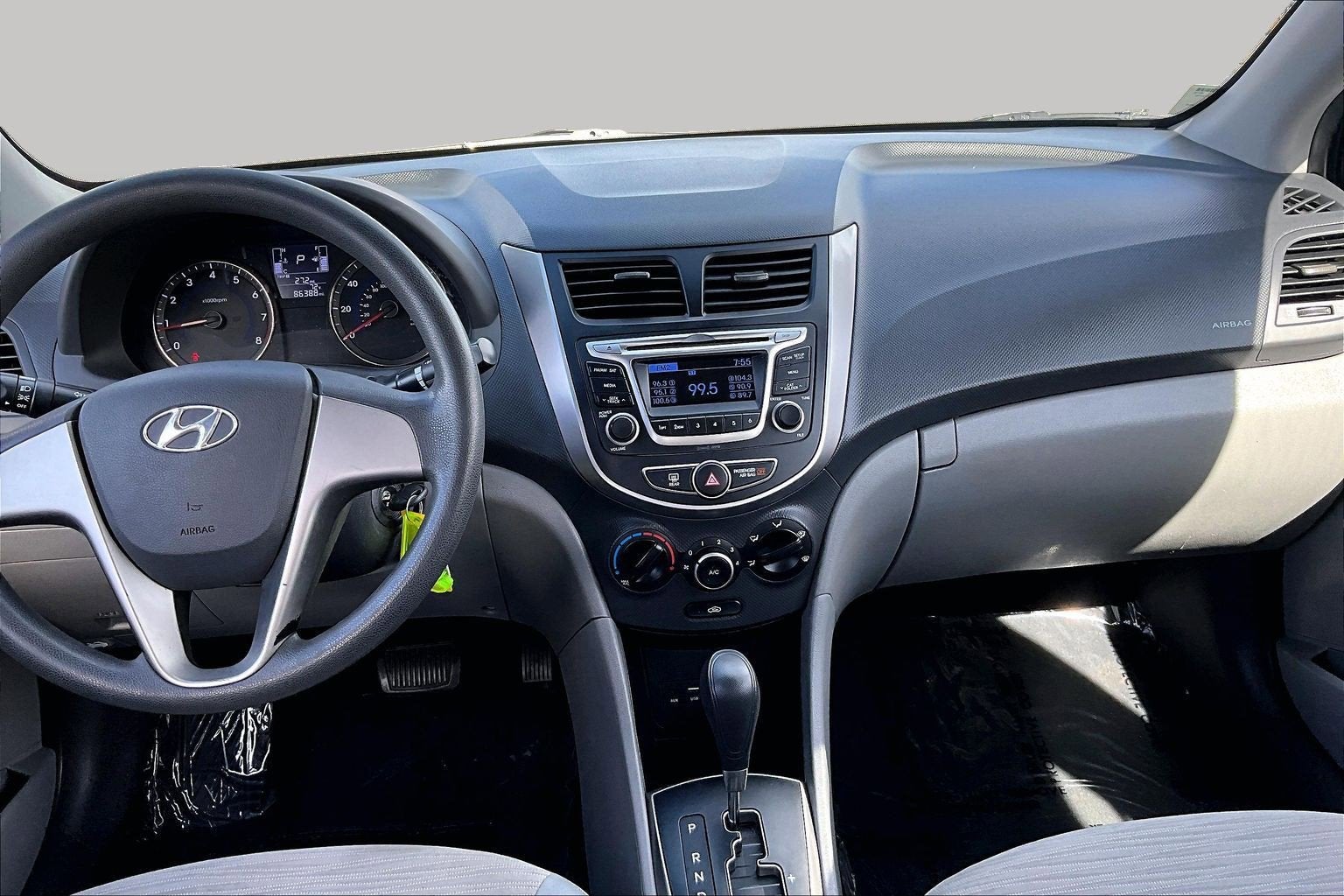 2016 Hyundai Accent SE - Photo 6