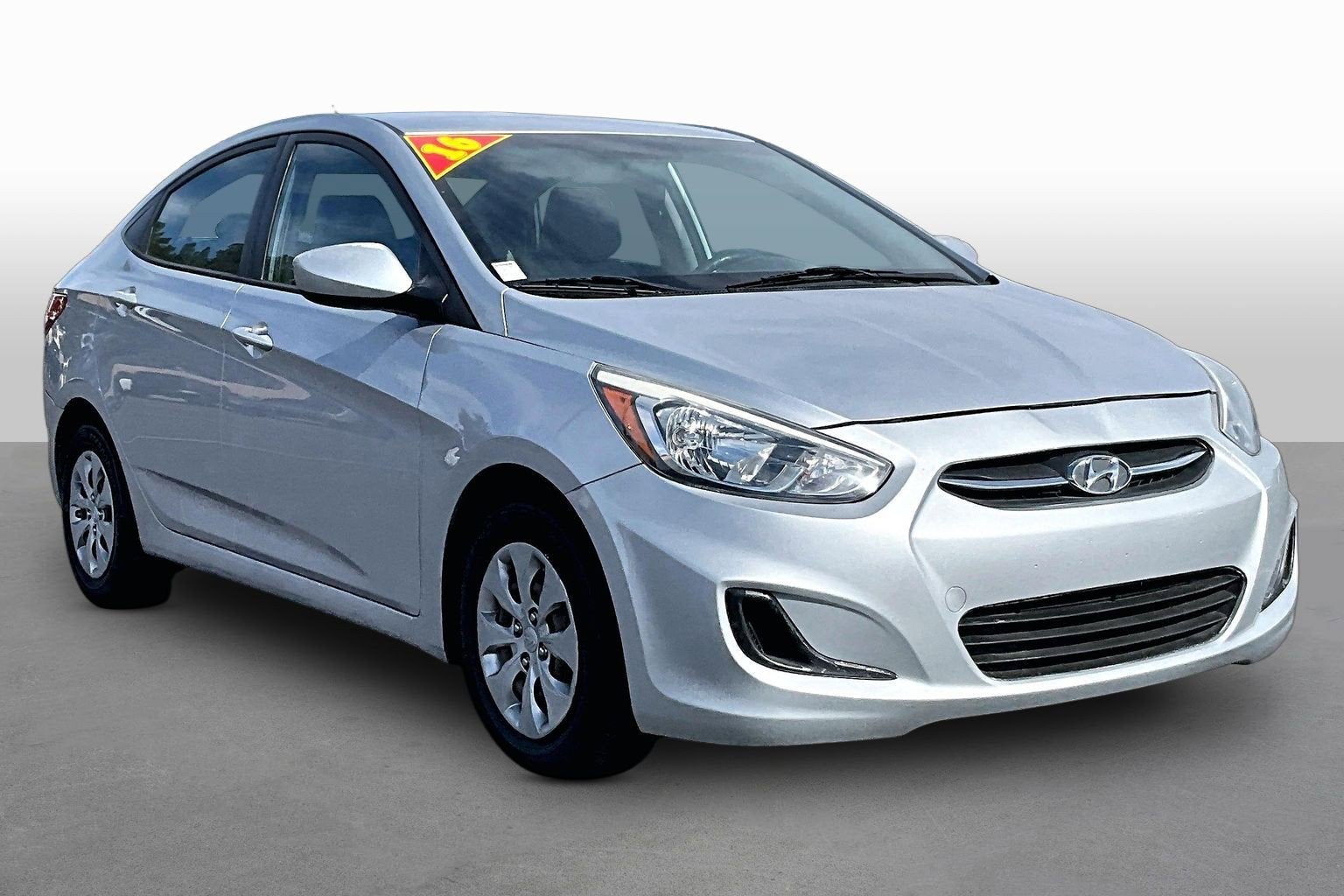 2016 Hyundai Accent SE - Photo 9