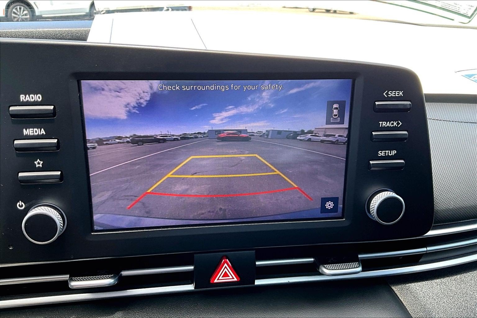 2023 Hyundai Elantra SE
