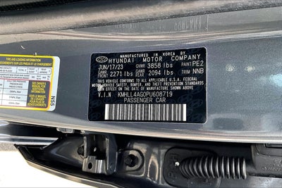 2023 Hyundai Elantra SE