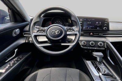 2023 Hyundai Elantra SE