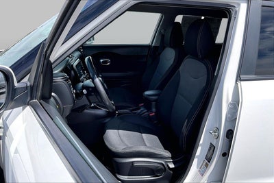 2019 Kia Soul +