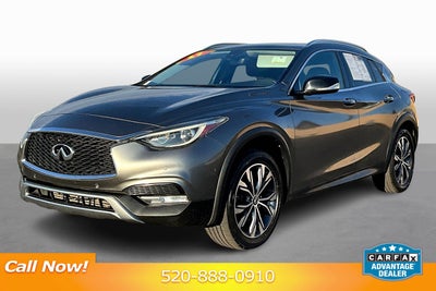 2017 INFINITI QX30 Premium
