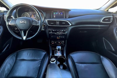 2017 INFINITI QX30 Premium