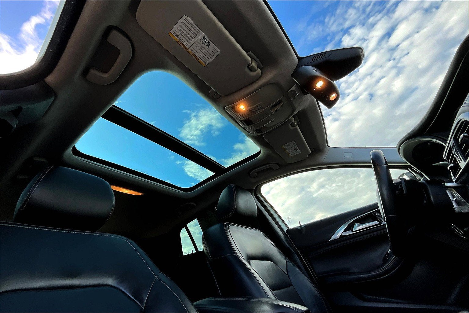 2017 INFINITI QX30 Premium