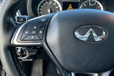 2017 INFINITI QX30 Premium