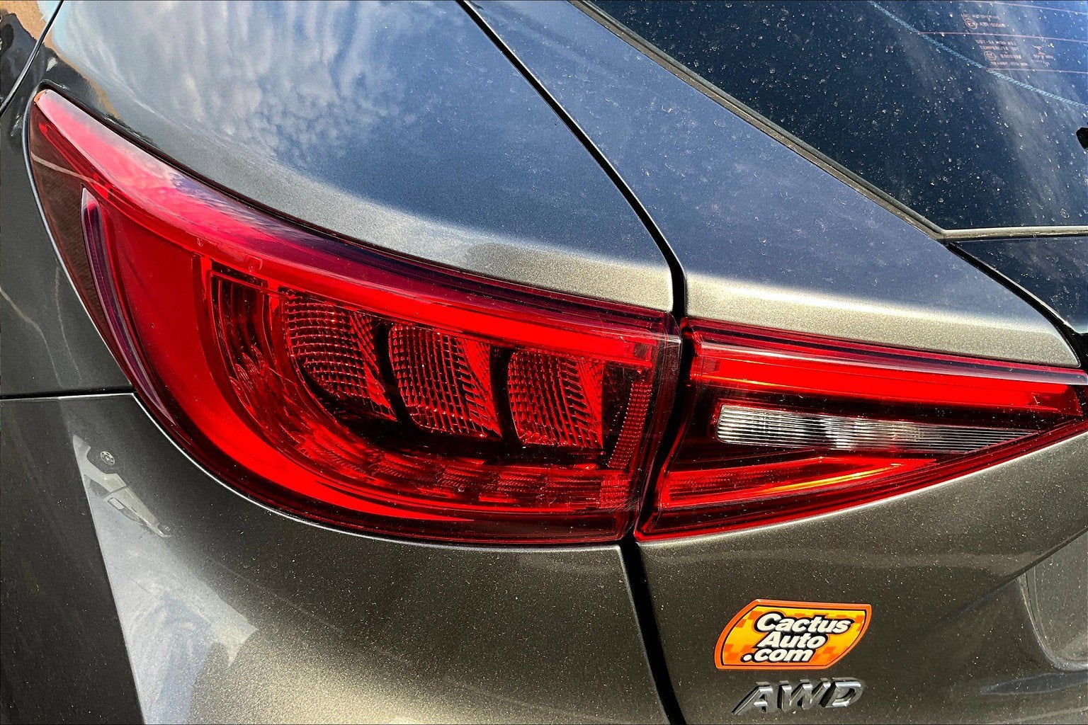 2017 INFINITI QX30 Premium