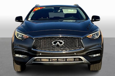 2017 INFINITI QX30 Premium