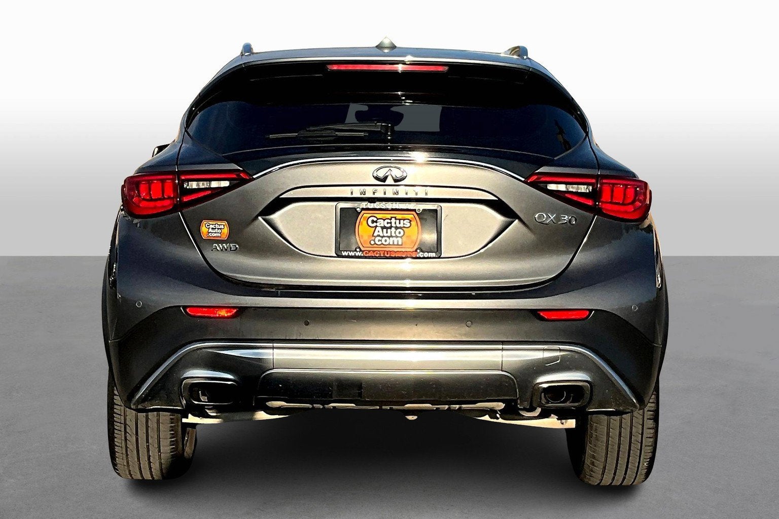 2017 INFINITI QX30 Premium