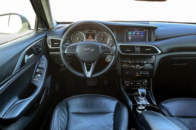 2017 INFINITI QX30 Premium