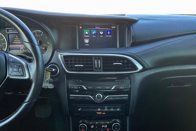 2017 INFINITI QX30 Premium