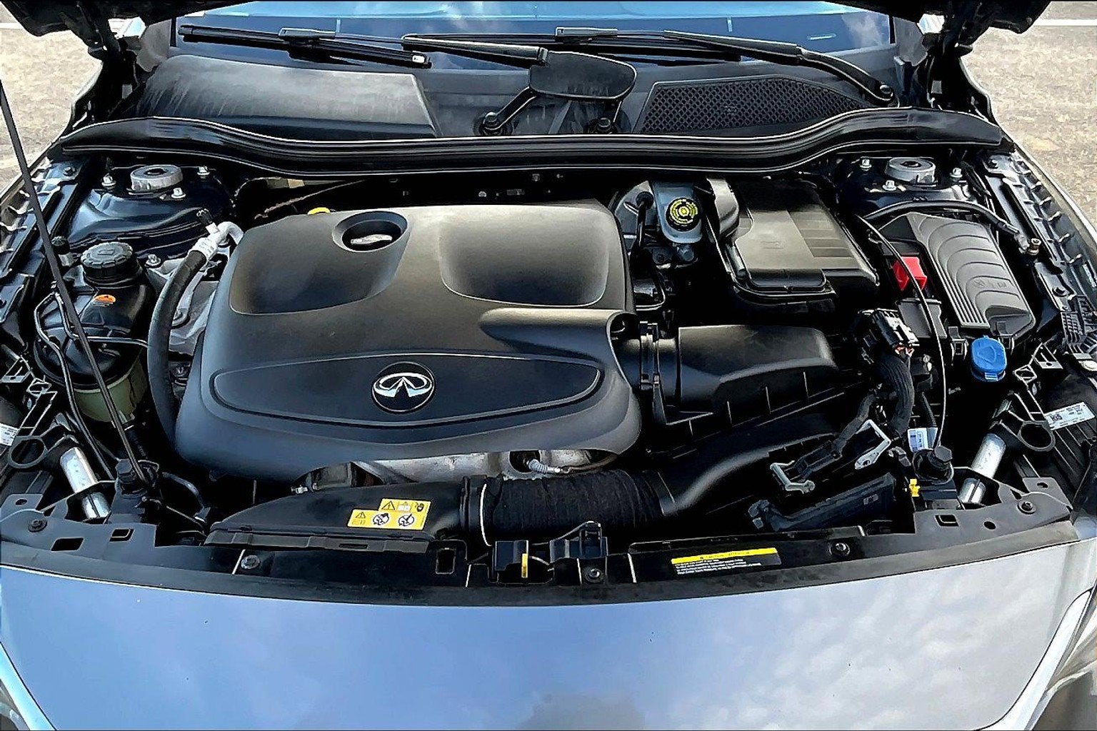 2017 INFINITI QX30 Premium